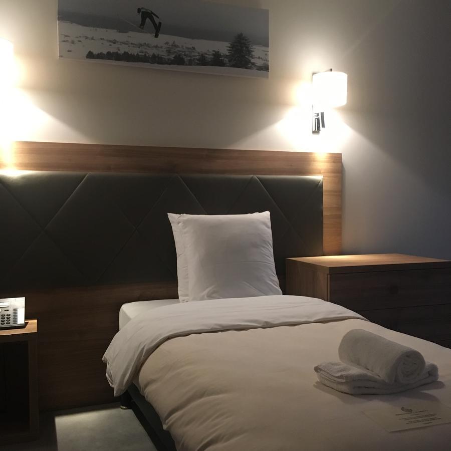 Hotel Les Tremplins La Chaux Neuve Esterno foto