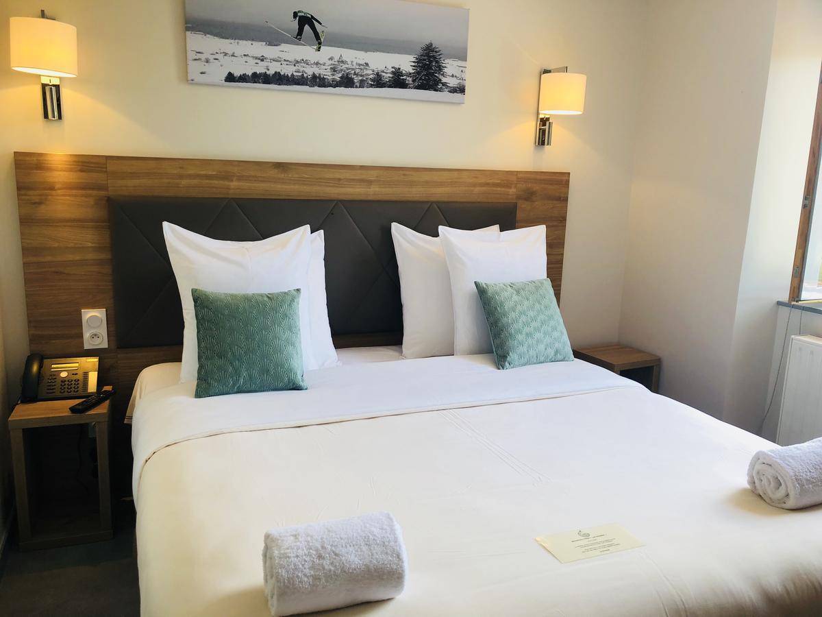 Hotel Les Tremplins La Chaux Neuve Esterno foto