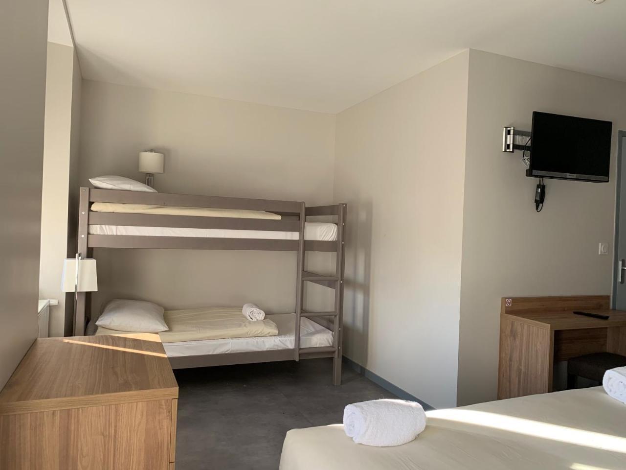 Hotel Les Tremplins La Chaux Neuve Esterno foto