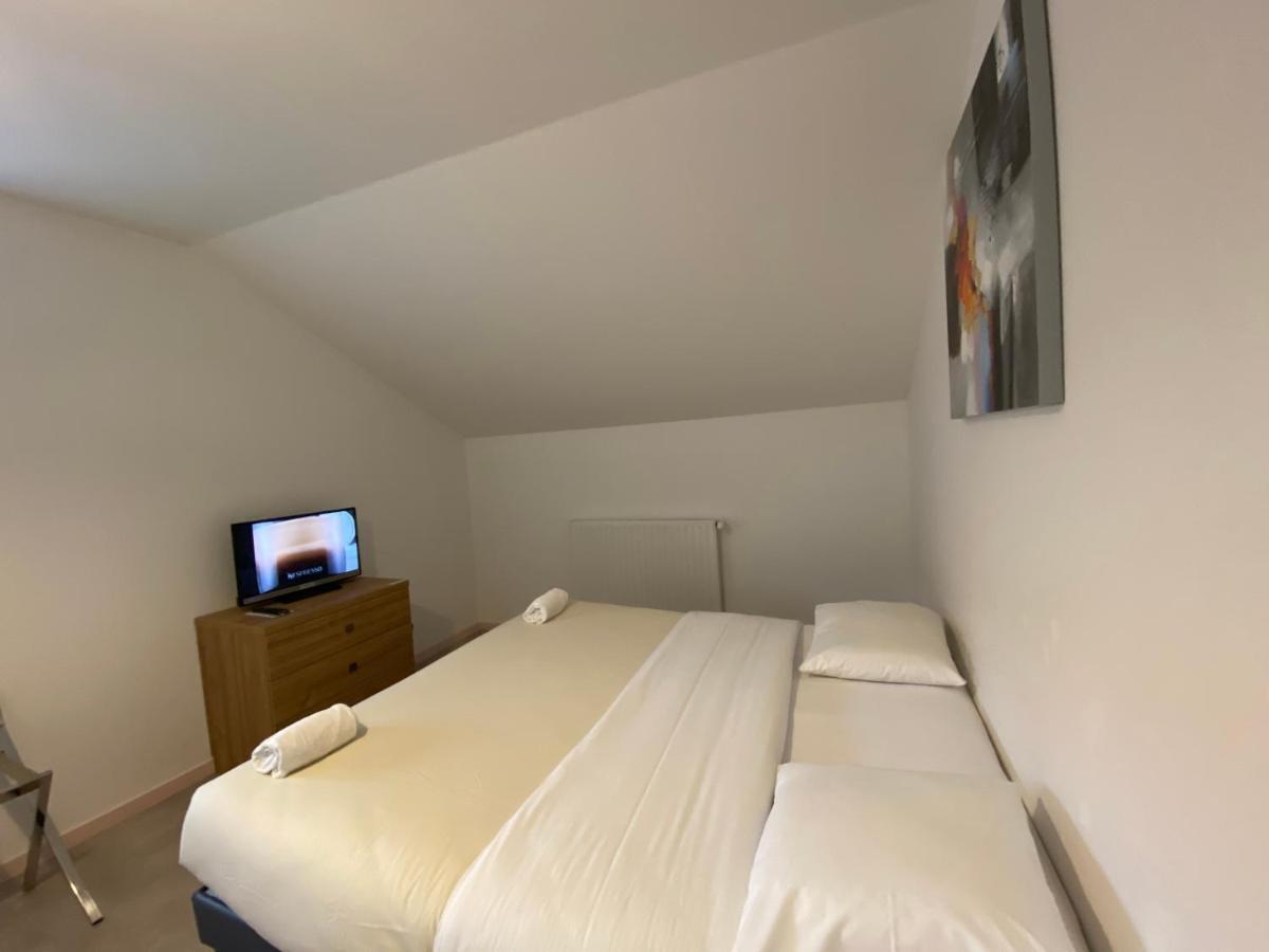 Hotel Les Tremplins La Chaux Neuve Esterno foto